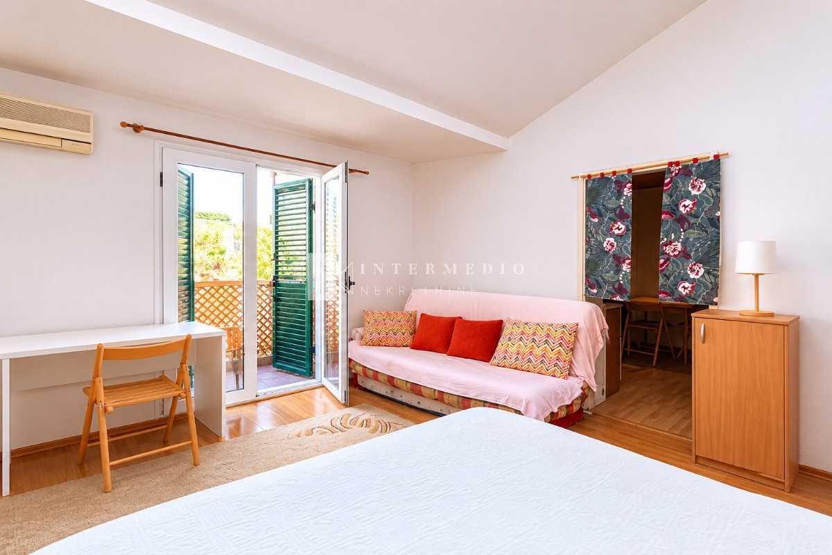 Prodaja apartmana Igalo – Prva linija do mora, 30 m od plaže